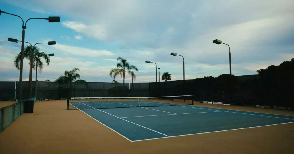 tennis court with windscreen