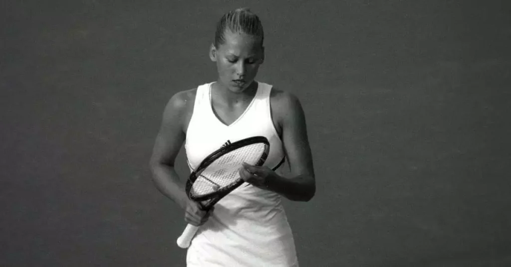 tennis fashion icon Anna Kournikova