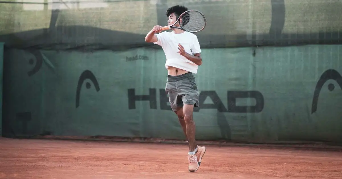 forehand volley in tennis